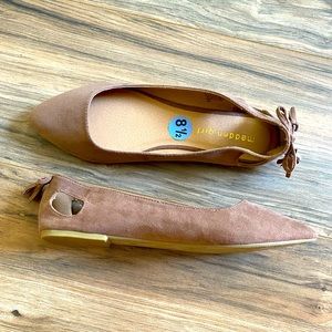 Pointed toe flats 8.5
